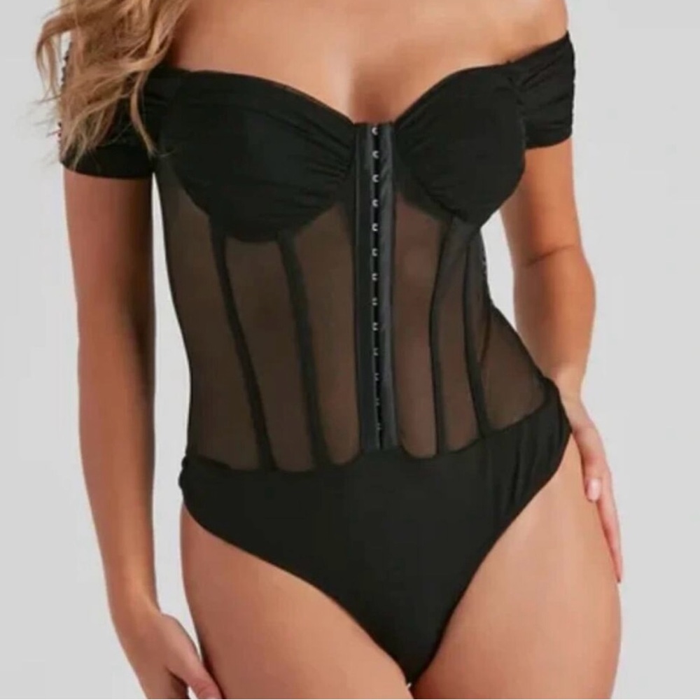 Windsor Black Off-Shoulder Sheer Corset Bodysuit Small
